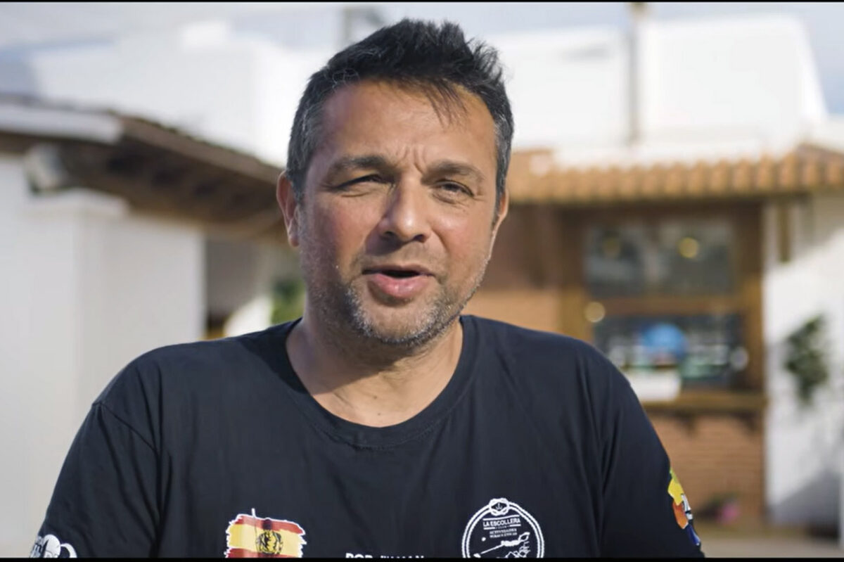 Juanan Marí hablando sobre su experiencia en pesca submarina